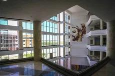 بازدید دکتر جان بابایی از شهرک سلامت اصفهان